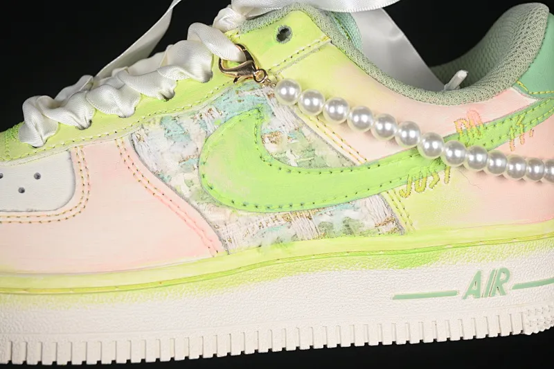All categories Nk Air Force 1 Air Force series Nk Air Force 1 Low Air Force low-top Nike Air Force 1'07 Low "Pearl & Soft Jade" Hand-painted graffiti Pearl nephrite Air Force 1 low-top casual sneakers FJ7740-101